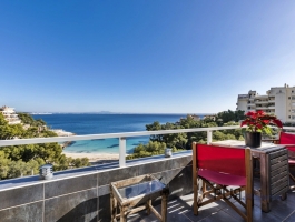 Location .View. Perfecto. And the beach on your doorstep.