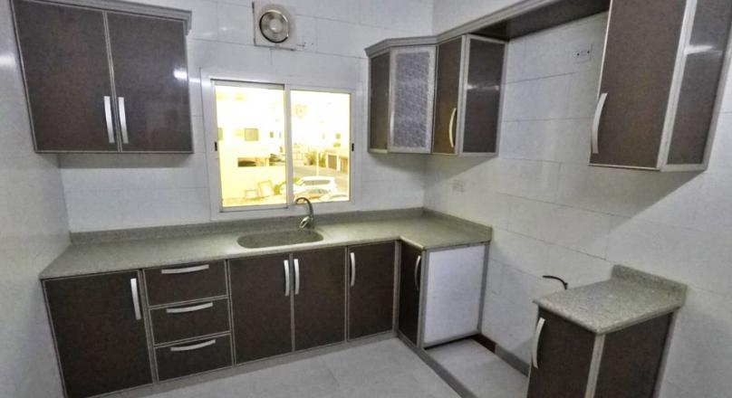 Three bedrooms Unfurnished flat for rent in Galali