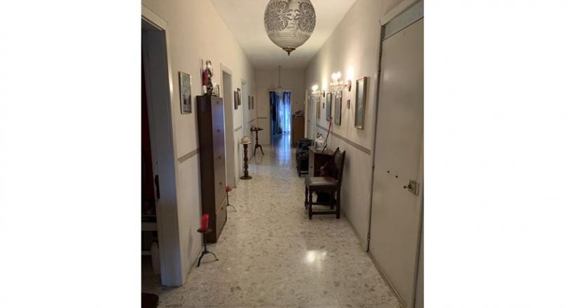 Rabat - Massive Apartment situated on first floor having an enormous living/dining