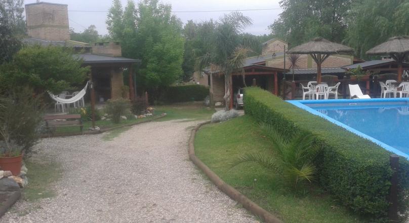 HERMOSO COMPLEJO DE CABAÑAS EN SANTA ROSA DE CALAMUCHITA