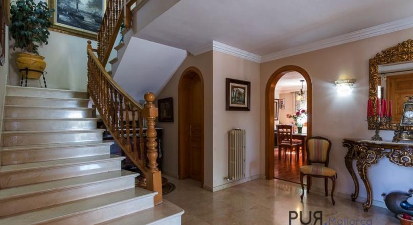 Feel good on mallorquin. A stone's throw to Palma and the airport. And a lot of space. 