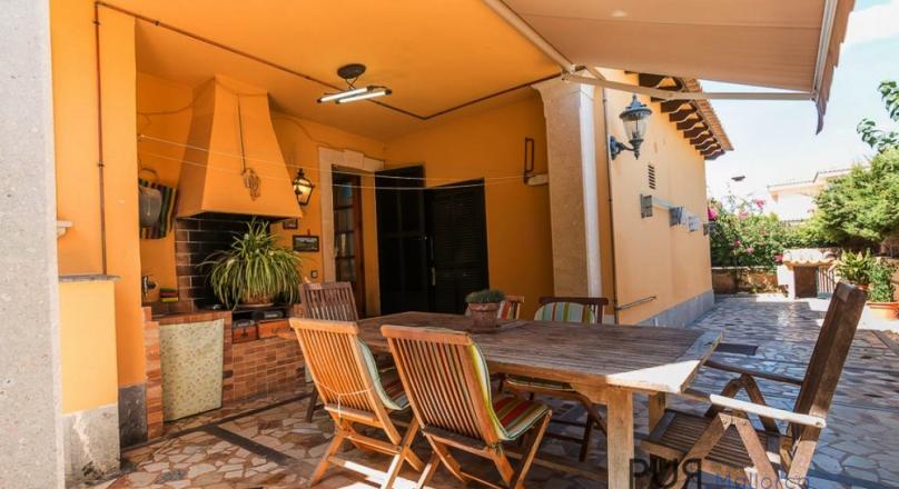 Feel good on mallorquin. A stone's throw to Palma and the airport. And a lot of space. 
