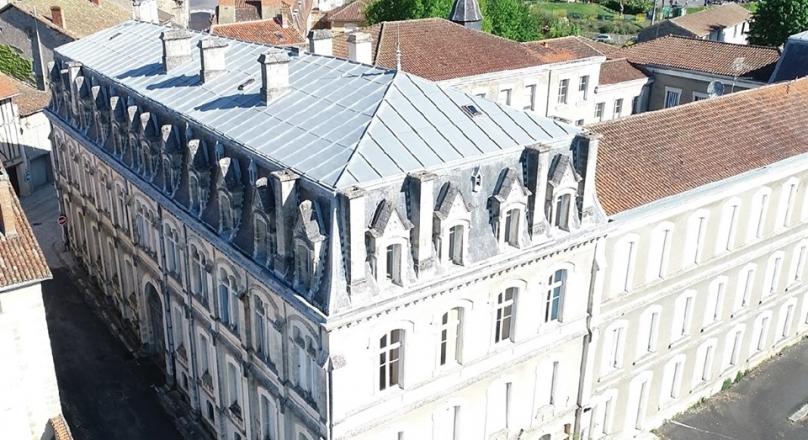New Luxurious Apartments in a Building and City Steeped in History and Character