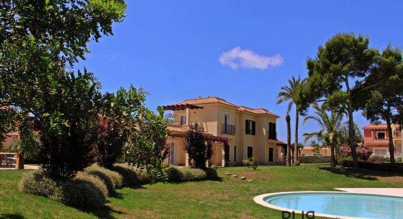 Move in 2018 immediately. New building. Sa Rapita. Furnished apartments. Sample apartment possible.