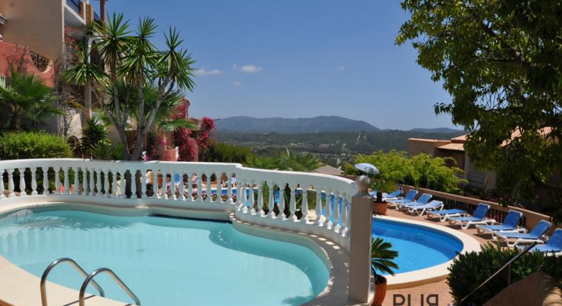 Good morning Paguera. Big apartment. With panoramic sea view.