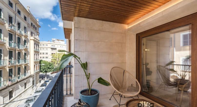 A domicile in the middle. Right in the middle of Palma's old town. Perhaps the most beautiful in Europe.
