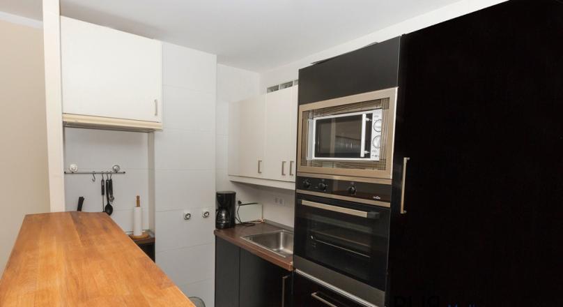 Small apartment with wow factor. View over the marina and seafront of Alcudia.