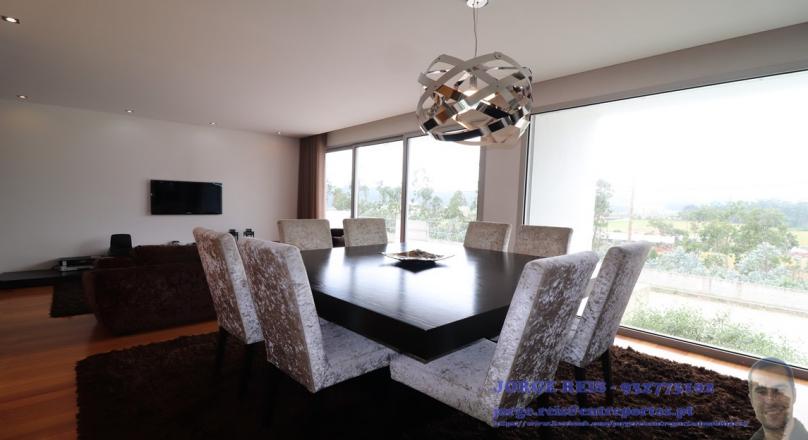 LUXURY CONTEMPORARY HOUSING WITH GARDEN, PÓVOA DE VARZIM