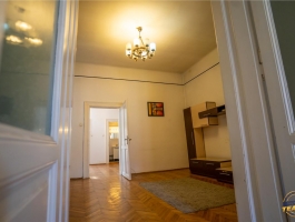 Apartment in villa with elements of collection, Brancoveanu architecture, Central, Brasov