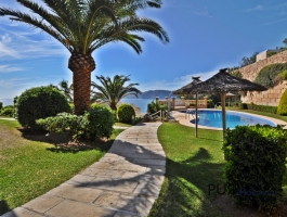 Sea views. Total. Frontal. Big apartment. Well maintained facility.