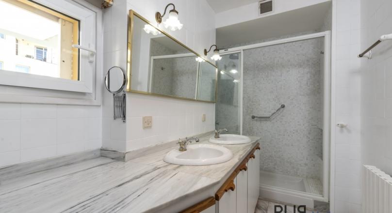 Above Puerto Portals. Costa den Blanes. Villa on a flat plot. With sea view.
