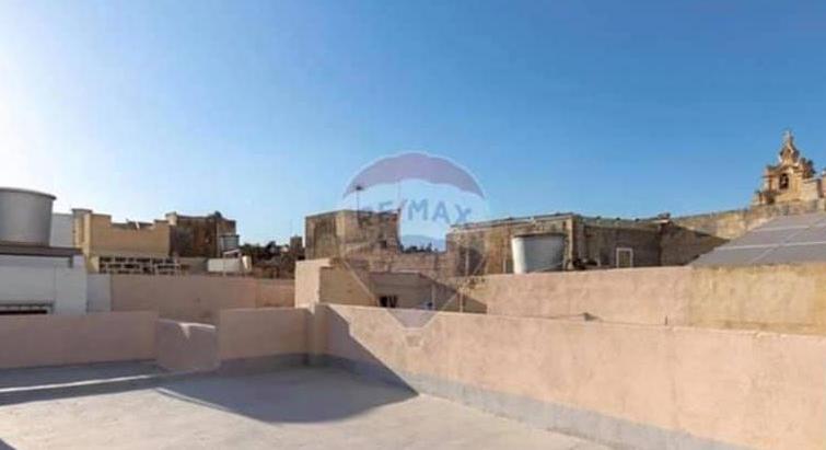 BIRKIRKARA - TOWNHOUSE