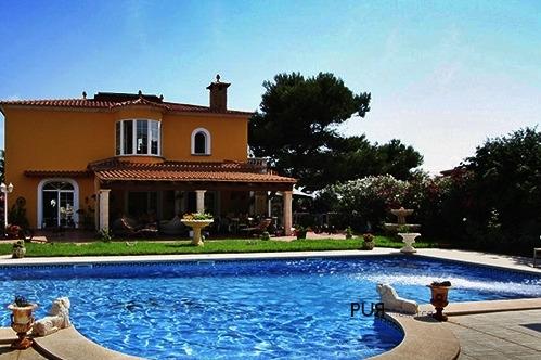 For real lovers. Feel the sea, right after getting up. From your bedroom.