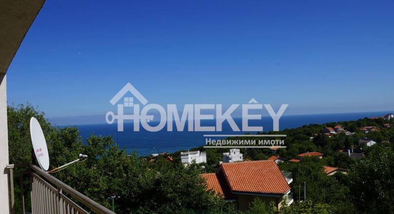 SEA VIEW! FOUR BEDROOMS! QUIET AND PEACEFUL PLACE!