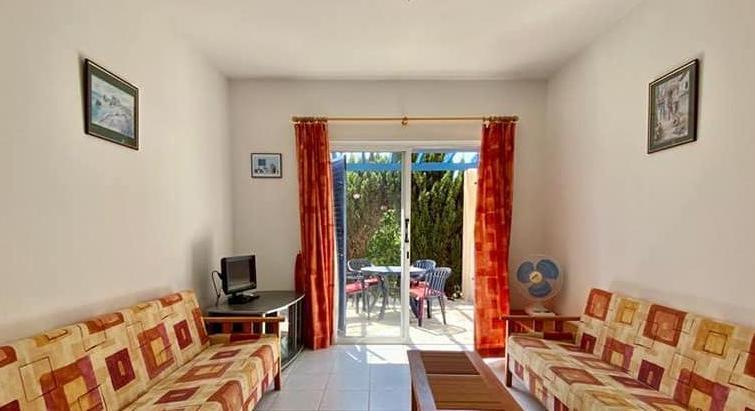 1 bedroom Regina Gardens for Long term