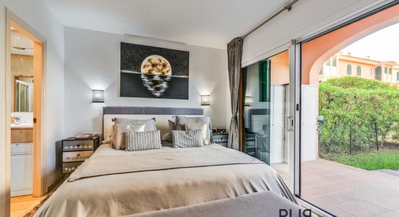 Apartment. Above Port Adriano. In the middle of the lively southwest.