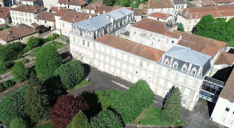 New Luxurious Apartments in a Building and City Steeped in History and Character