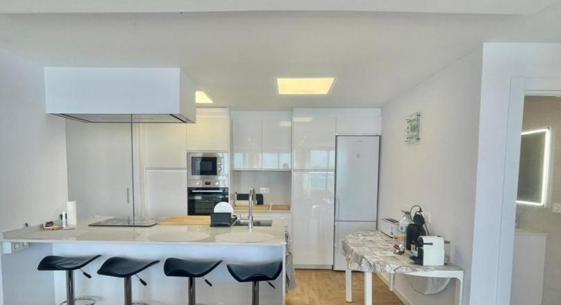 Apartment facing the Sea