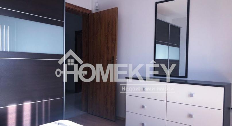SEA VIEW! FOUR BEDROOMS! QUIET AND PEACEFUL PLACE!