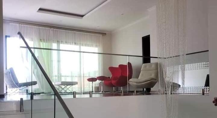 5 BEDROOMS STANDALONE WITH LARGE YARD AND POOL