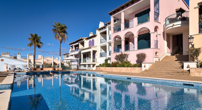 What will your future apartment look like in Santa Ponsa? Just like that.
