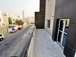 Three bedrooms Unfurnished flat for rent in Galali