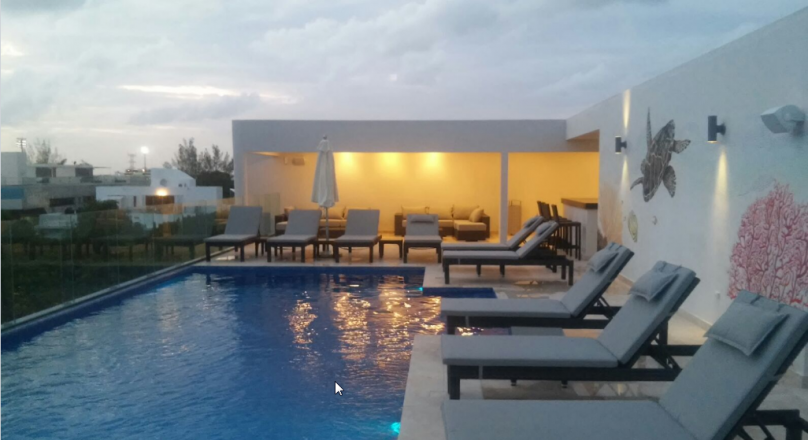 Venta de Departamento en Condominio en Playa del Carmen Centro.