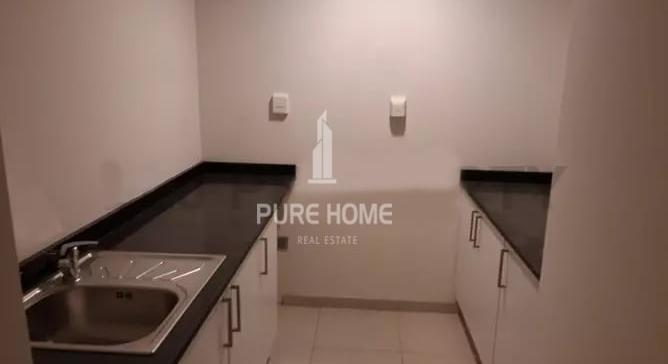 NO Commission and One Month Free - STYLISH Two Bedrooms Apartment