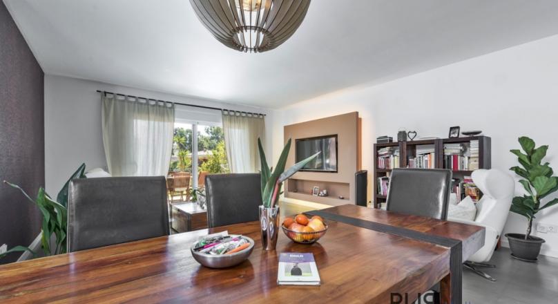 Apartment. Four bedrooms. Very well maintained facility. Top Renovated.