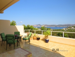 Nova Santa Ponsa. Leveled apartment. With lots of light, brightness and sea views.