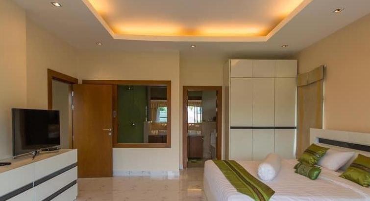 REDUCED - OFFER-3 bedroom pool