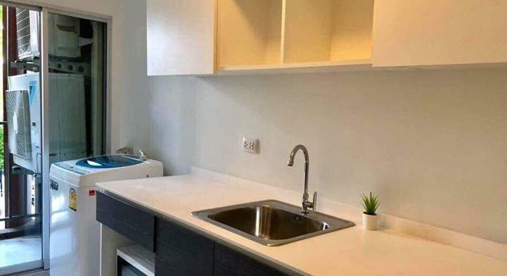 Condo For Rent Near the Old City