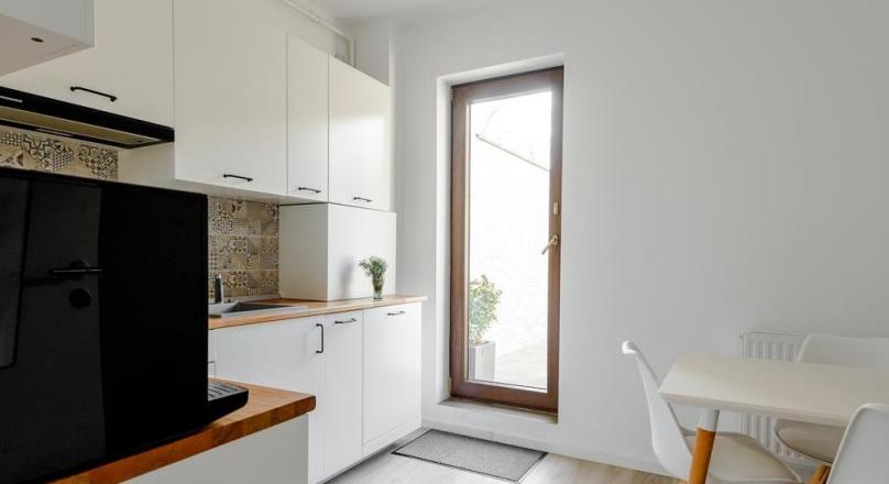 Precious property, own yard, semi-central, Brasov