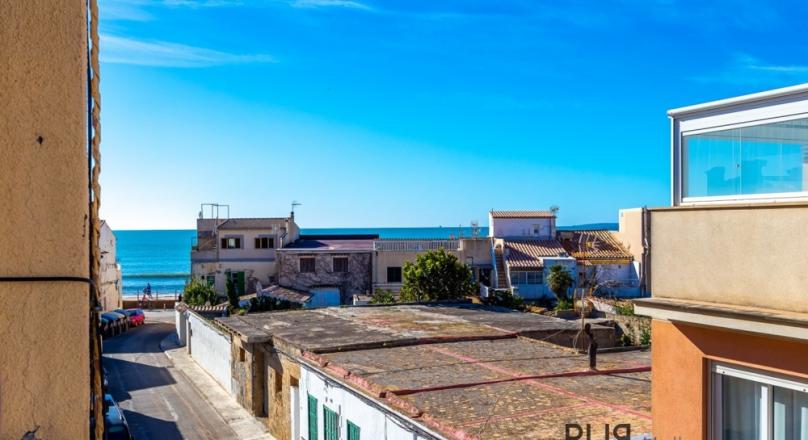El Molinar. Small but powerful. Chic apartment. With ocean view.