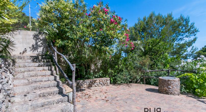 Cala Deia. Your new house beach. A house. A truly rare offer. Mallorca PUR.