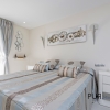 In the middle. Not only there. In the center of Palma. A chic apartment with plenty of space.