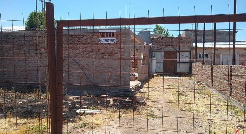 HOUSE FOR SALE CHAÑAR B ° ASPA