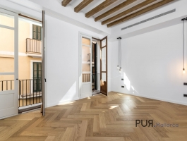  Palma. Old town. In the middle. Completely, high quality refurbished. And very stylish.