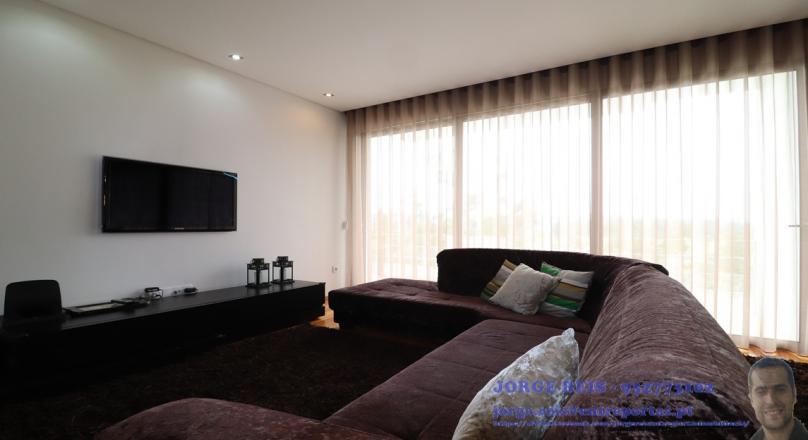 LUXURY CONTEMPORARY HOUSING WITH GARDEN, PÓVOA DE VARZIM