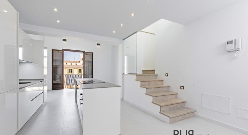 Placa Major. Penthouse. Roof terrace. Total redone. More does not have to be said.