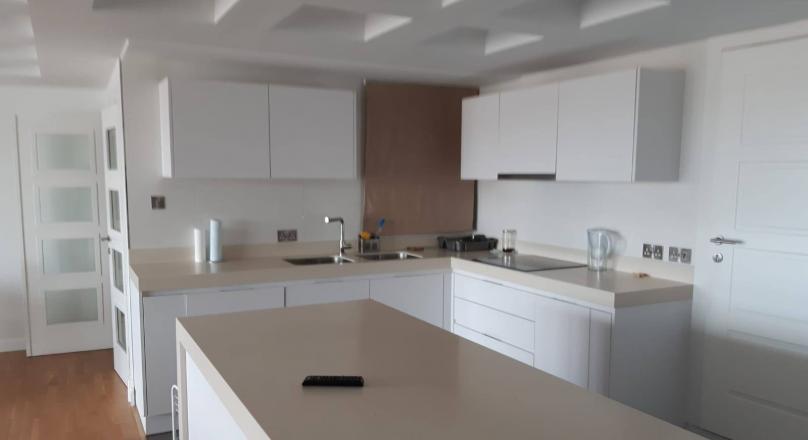LUXURY 2 BEDROOMS 3 BATHROOMS £ 2.500