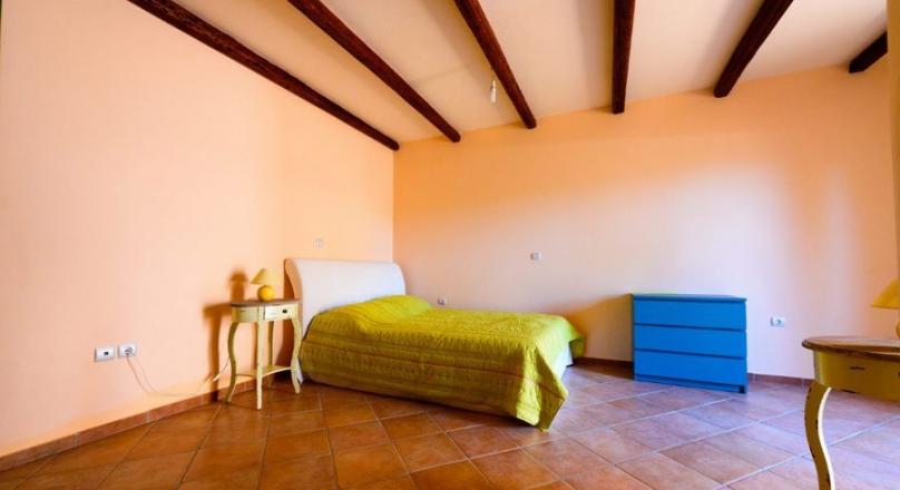 Villa in Stira