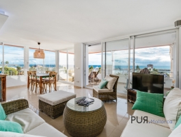 Puerto Portals. A place of longing for many. An apartment with a panoramic view.