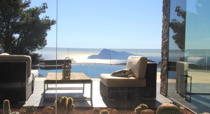 Modern luxury villa for sale in Altea Hills with sea views
