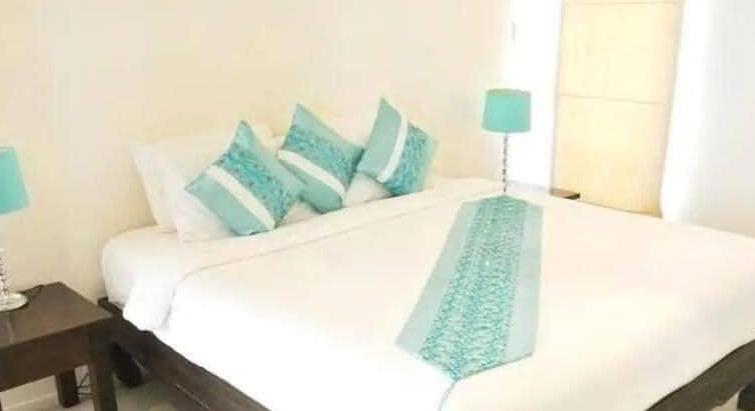 DEAL- APARTMENT SURIN - Walking distance to the beach of SURIN ! 